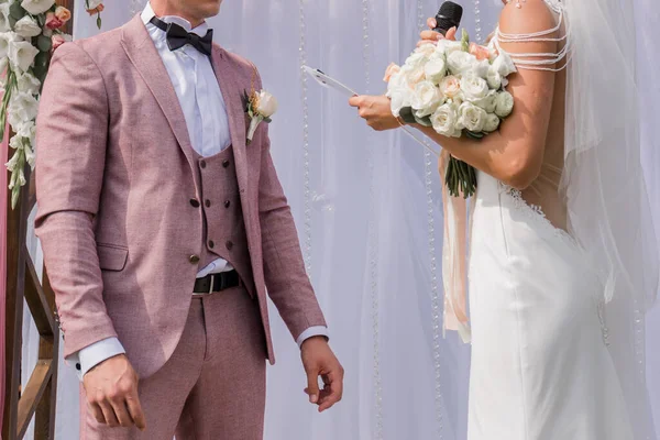 Sposa Sposo Una Cerimonia Nuziale — Foto Stock
