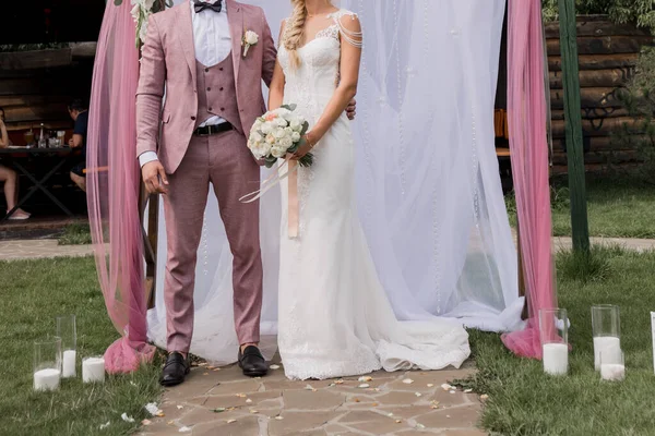Menyasszony Vőlegény Egy Esküvői Ceremónián — Stock Fotó