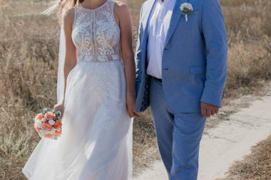 Gelin ve damat sahada