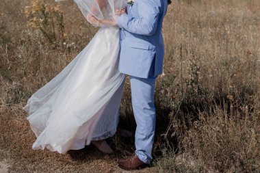 Gelin ve damat sahada