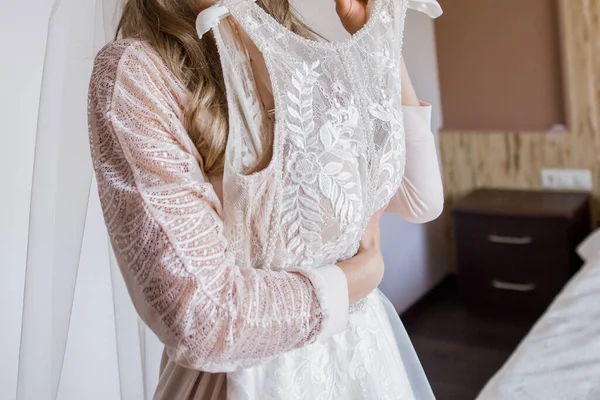 Mariée Peignoir Avec Robe Mariée — Photo