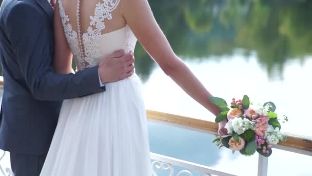 Sposa Sposo Nel Parco — Video Stock