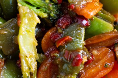 Buharda pişmiş sebzeler, yakın plan lecho thai yemeği.