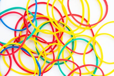 Beyaz arkaplanda kırtasiye silgisi