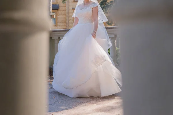 Braut Park Eines Sommers Bei Einer Hochzeit — Stockfoto