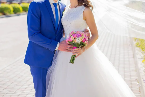 Bride Groom Park Trees — Stock Photo, Image