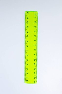 Beyaz arkaplanda ofis yöneticisi