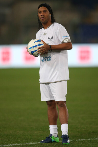 Ronaldinho Gaucho in action 