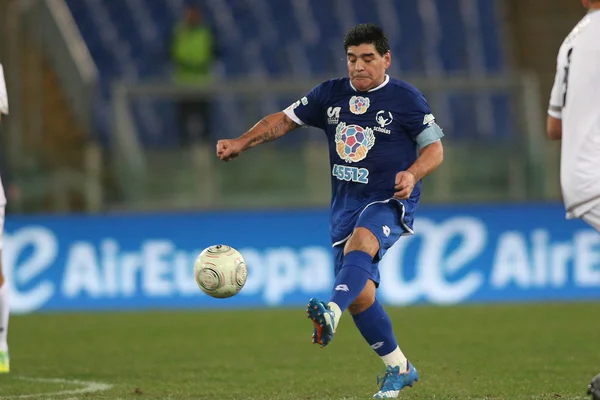 Diego Maradona in action — Stock Photo, Image