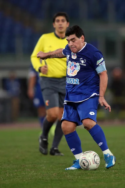 Diego Maradona in azione — Foto Stock