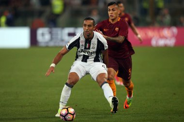 Benatia ve eylem Paredes 