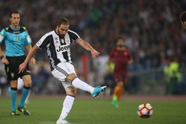 Maç sırasında eylem Higuain 