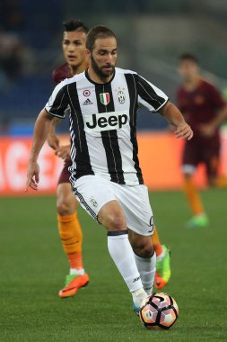 Maç sırasında eylem Higuain 