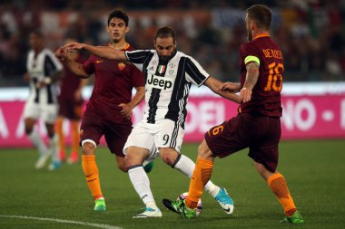 Maç sırasında eylem Higuain 