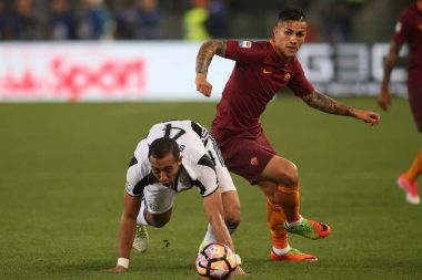 Benatia ve eylem Paredes 