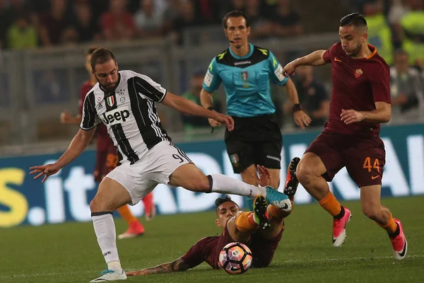 Higuain em ação durante o jogo — Fotografia de Stock