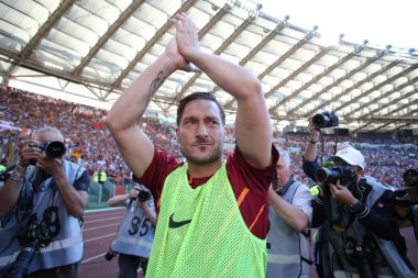 Seria A lig maçı olarak Roma Rakip Genoa - son maç Francesco Tot