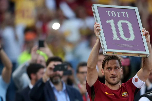 Seria A Liga partido AS Roma vs Génova - Último partido Francesco Tot —  Fotos de Stock