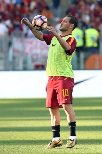 Seria A Liga partido AS Roma vs Génova - Último partido Francesco Tot — Foto de Stock