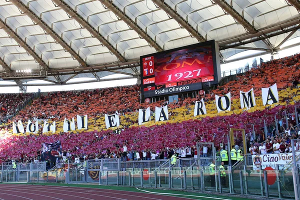 Seria A League wedstrijd als Roma vs Genoa - laatst overeenkomen met Francesco Tot — Stockfoto
