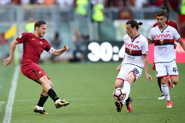 Seria A League match AS Roma vs Genoa - Último jogo Francesco Tot — Fotografia de Stock