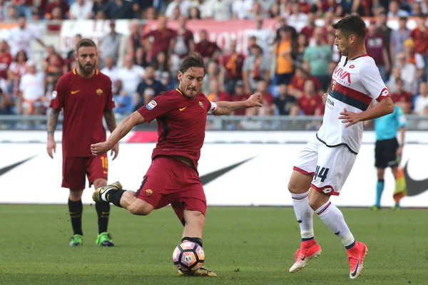 Seria A ligový zápas jako Romové vs Janov - poslední zápas Francesco Tot — Stock fotografie