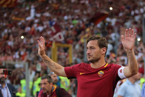 Seria A Liga partido AS Roma vs Génova - Último partido Francesco Totti — Foto de Stock