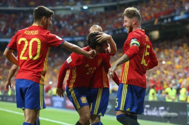 İspanya takım zafer kutluyor 