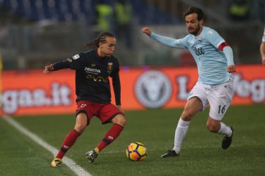 Rome, İtalya - 4 Şubat 2018: Laxalt ve Parolo maç Lazio rakip Genoa Roma Stadio Olimpico sırasında eylem