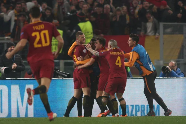 ยูฟ่าแชมเปี้ยนส์ลีก: AS Roma กับ Shakhtar Donetsk — ภาพถ่ายสต็อก