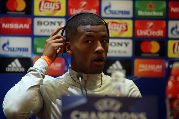 Rome, İtalya - 5 Mayıs 2018: Georginio Wijnaldum basın toplantısında Uefa Şampiyonlar Ligi maç önce Roma olarak Rakip Liverpool Roma Olimpiyat Stadyumu.