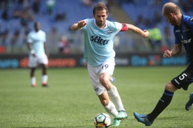 Rome, İtalya - 06 Mayıs 2018: Stadio Olimpico, Roma, İtalya. Serie A. Ss Lazio vs Atalanta. Serie A sırasında eylem futbol maçı Lazio vs Atalanta Roma Stadio Olimpico