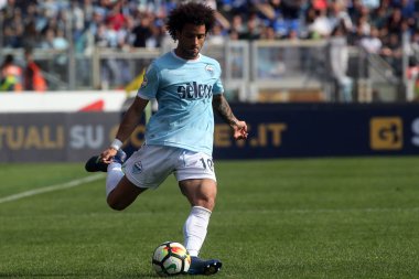 Rome, İtalya - 06 Mayıs 2018: Stadio Olimpico, Roma, İtalya. Serie A. Ss Lazio vs Atalanta. Felipe Anderson eylem sırasında Serie A futbol maç Lazio vs Atalanta Roma Stadio Olimpico