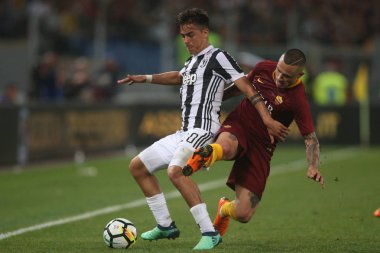 13.05.2018. Stadio Olimpico, Roma, İtalya. Serie A. Roma Serie A futbol sırasında eylem vs Fc Juventus.Paulo Dybala ve Nainggolan olarak Roma Rakip Juventus Roma Stadio Olimpico maç.