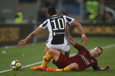 13.05.2018. Stadio Olimpico, Roma, İtalya. Serie A. Roma Serie A futbol sırasında eylem vs Fc Juventus.Paulo Dybala ve Nainggolan olarak Roma Rakip Juventus Roma Stadio Olimpico maç.