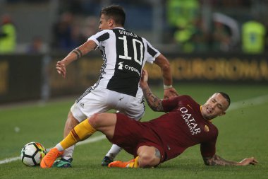 13.05.2018. Stadio Olimpico, Roma, İtalya. Serie A. Roma Serie A futbol sırasında eylem vs Fc Juventus.Paulo Dybala ve Nainggolan olarak Roma Rakip Juventus Roma Stadio Olimpico maç.