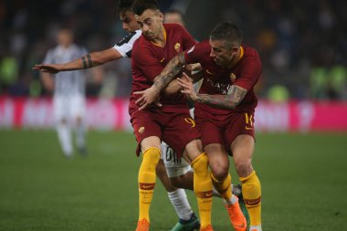 13.05.2018. Stadio Olimpico, Roma, İtalya. Serie A. Rakip Fc Juventus. Kolarov ve El Shaarawy Serie A futbol sırasında eylem olarak Roma vs Roma Stadio Olimpico Juventus maç