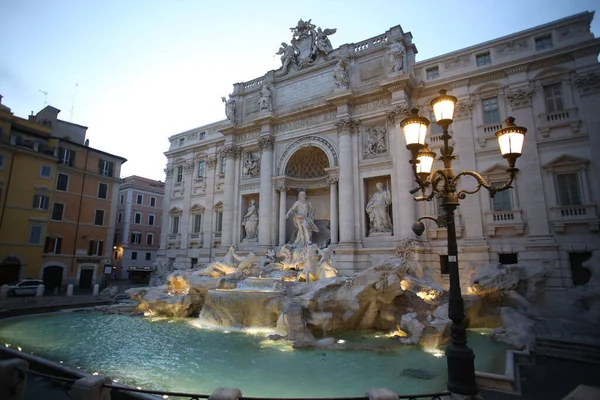 Roma Italy May 2020 Trevi Fountain Deserted Rome First Weekend — Stock Photo, Image