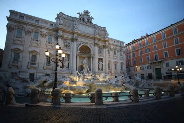 Roma Italy May 2020 Trevi Fountain Deserted Rome First Weekend — Stock Photo, Image