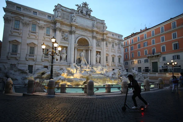 Roma Italia Maggio 2020 Fontana Trevi Deserta Roma Primo Weekend — Foto Stock