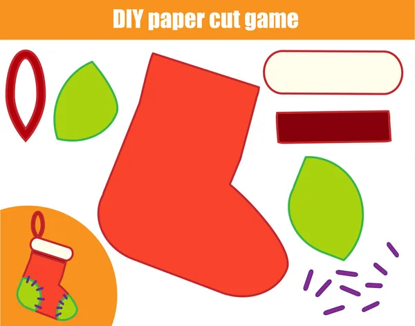 DIY niños juego creativo educativo. Actividad de corte de papel. Hacer un Año Nuevo, calcetín de Navidad con pegamento — Vector de stock