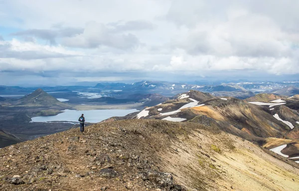 Parque Nacional del Valle Landmannalaugar, Islandia en julio — Foto de Stock