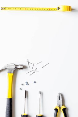 Beyaz arka plan üzerinde üstten görünüm onarmak için Araçlar