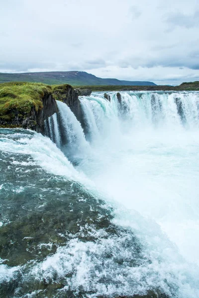 İzlanda'daki güzel Godafoss şelale — Stok fotoğraf