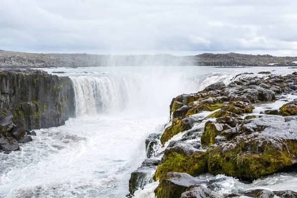 Spektakulärer Selfoss-Wasserfall in Island im Sommer — Stockfoto