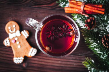 ahşap arka plan Üstten Görünüm Noel mulled şarap bardağı