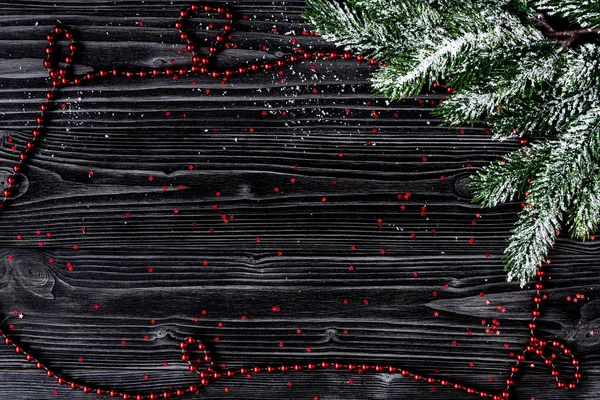 Juldekorationer nyår mörk trä bakgrund ovanpå vie — Stockfoto