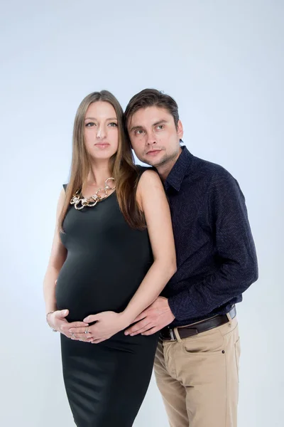 Pareja embarazada en el estudio — Foto de Stock