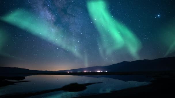 Aurora Borealis Melkweg Reflecties Meer Gesimuleerd Noorderlicht — Stockvideo