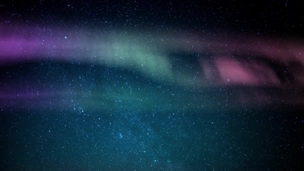 Kuzey Yıldızı Samanyolu Galaksisi Üzerindeki Aurora Borealis Kuzey Işıkları Benzetimi — Stok video